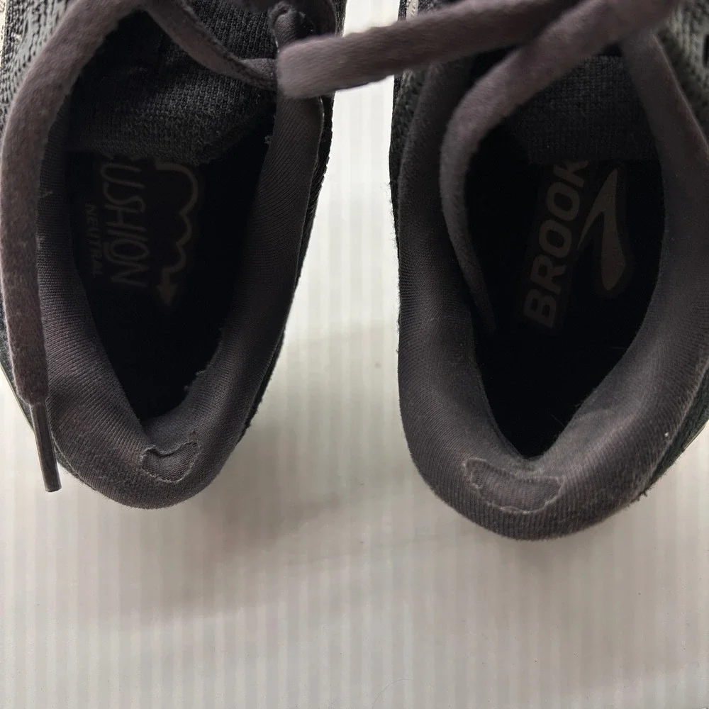 Brooks Ghost Running Shoes Athletic Sneakers Black White Women's Size 7.5 Medium
